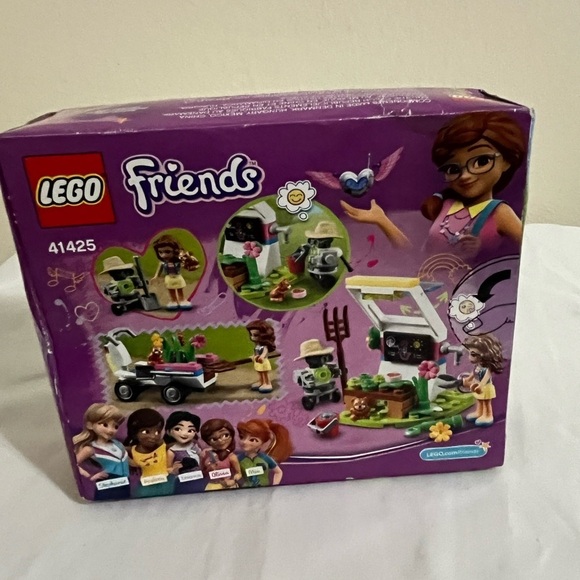 Lego Friends Olivia’s Flower Garden - Picture 2 of 6